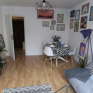 Hello Warsaw! Calm Artistic City Center Apartament Warszawa